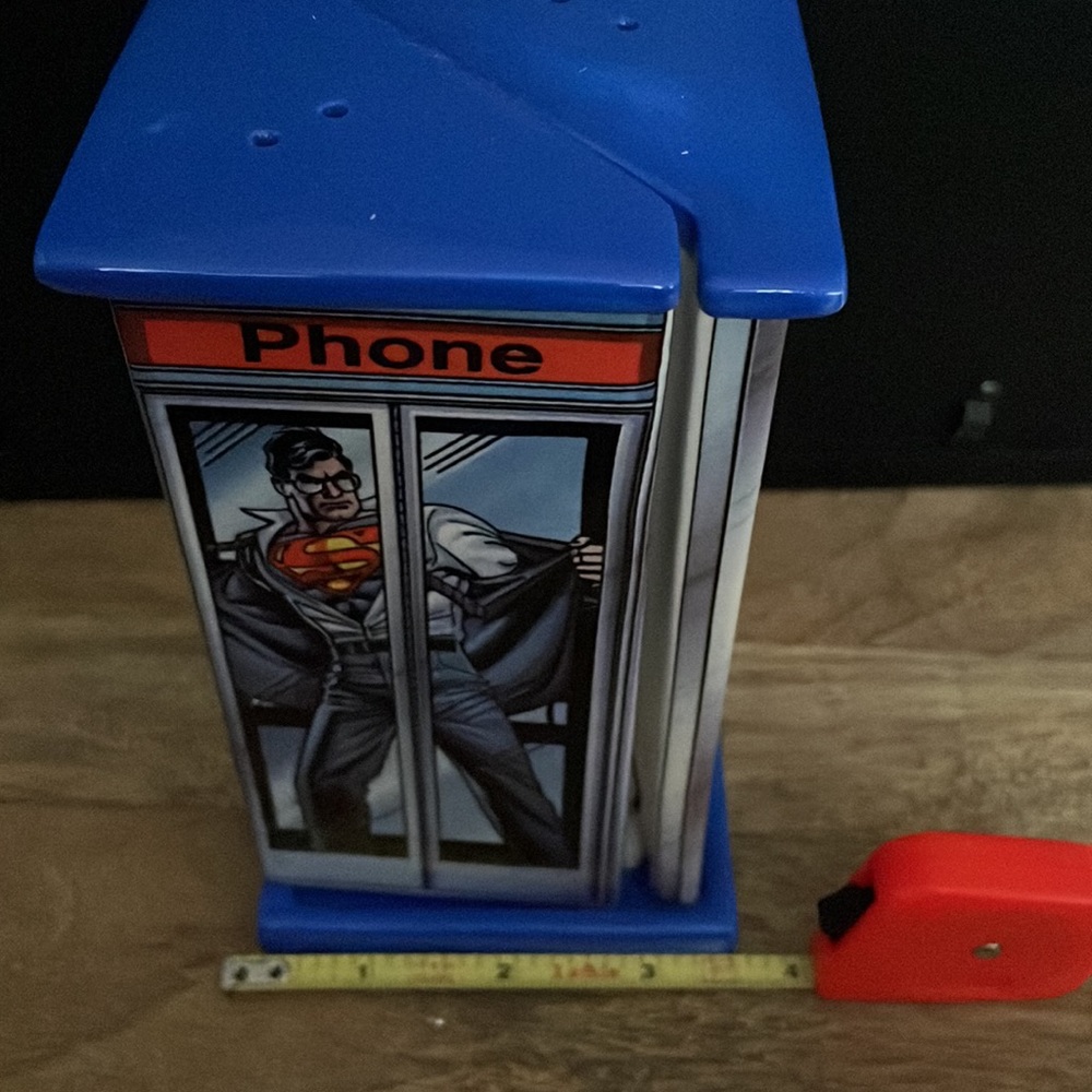 Superman Telephone Booth Salt and Pepper Shaker. - Picture 11 of 12